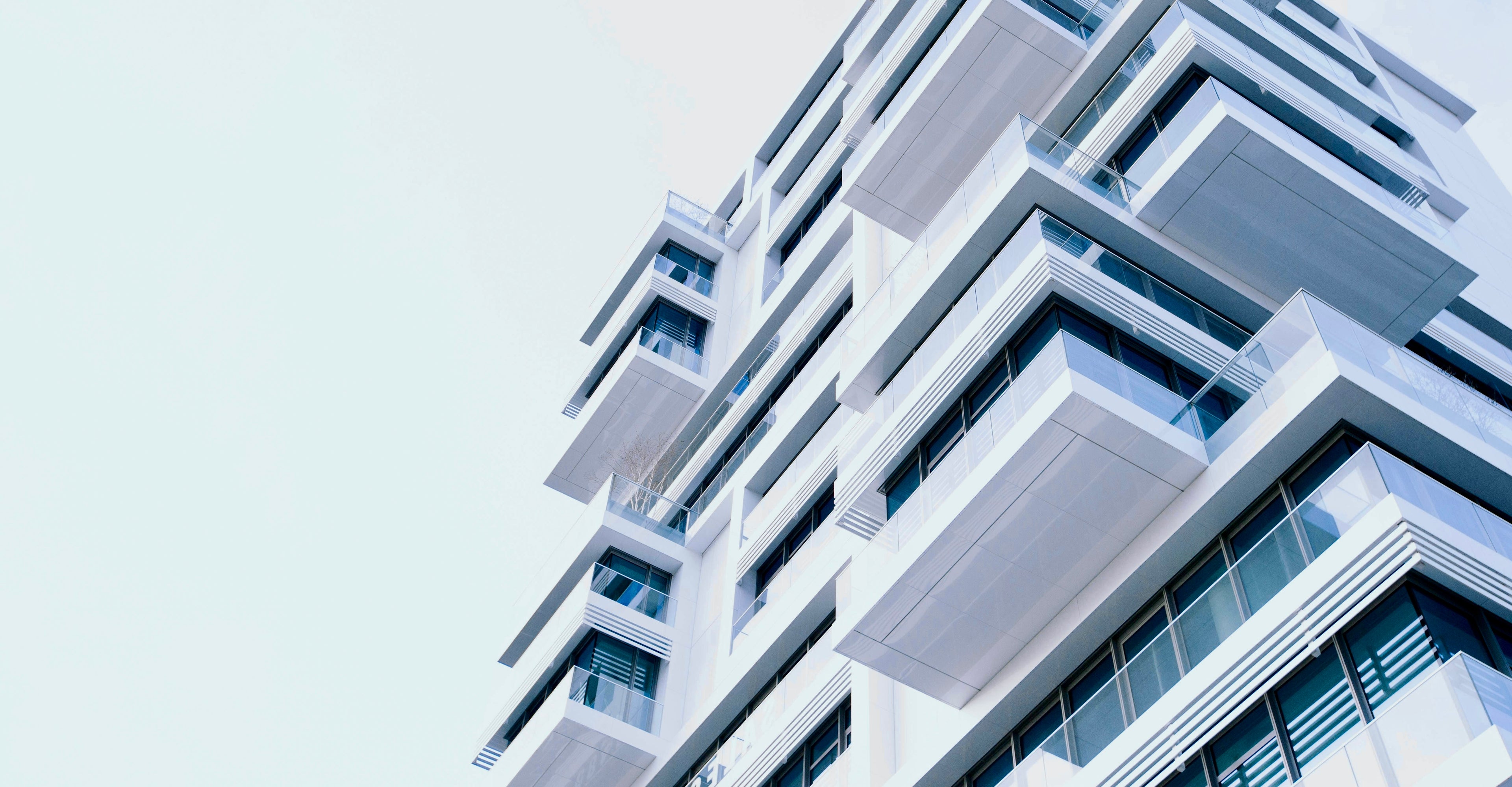 sehr moderne hier block auf der rechten Seite des Bildes zu sehen von unten nach oben fotografiert